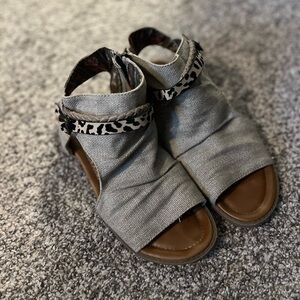 Womens Blowfish Barend SandalsSize 7